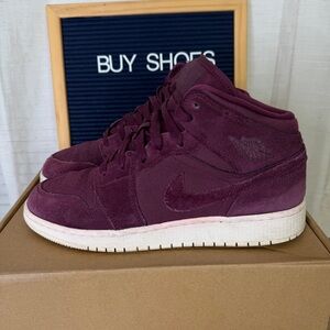 ✅ Nike Air Jordan Retro 1 Mid Bordeaux Sail Suede Shoes Size 6.5Y / Women size 8